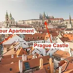 דירה Huge 4 Charles Bridge