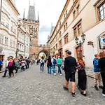 Huge 4 Charles Bridge דירה *