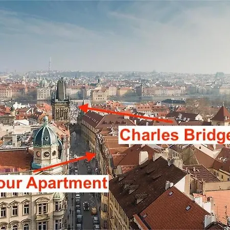 Huge 4 Charles Bridge * Prága